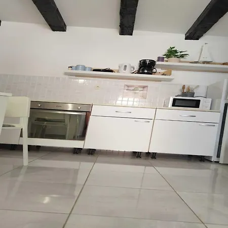 Leo Appartement Povile