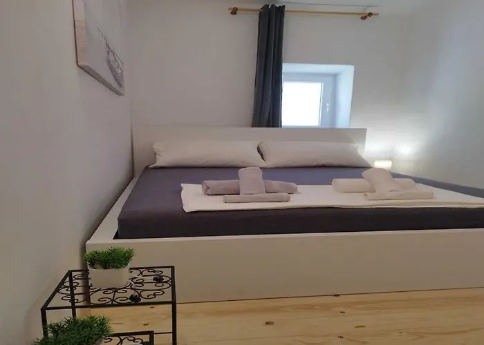 Leo Apartament Povile