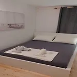 Apartment Leo