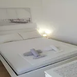 Leo Apartment Povile