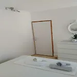Leo Apartment *