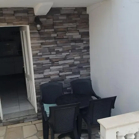 Leo Apartment Povile