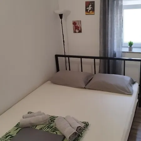 Apartment Leo