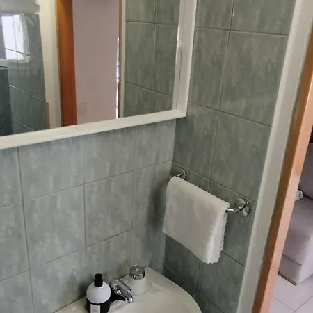 Leo Apartment