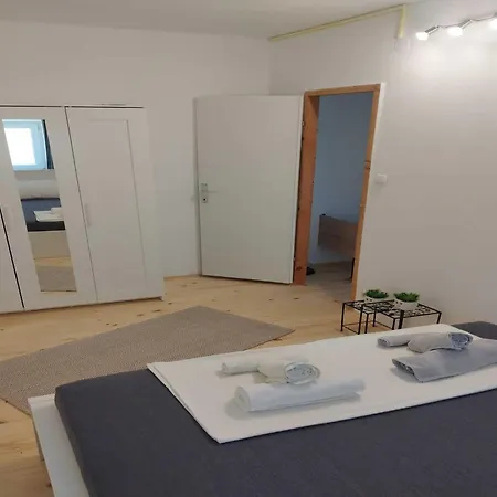 Apartment Leo Povile