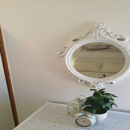 Leo Apartment *