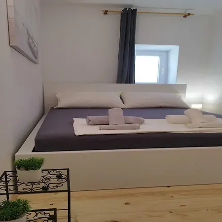 Leo Apartment Povile